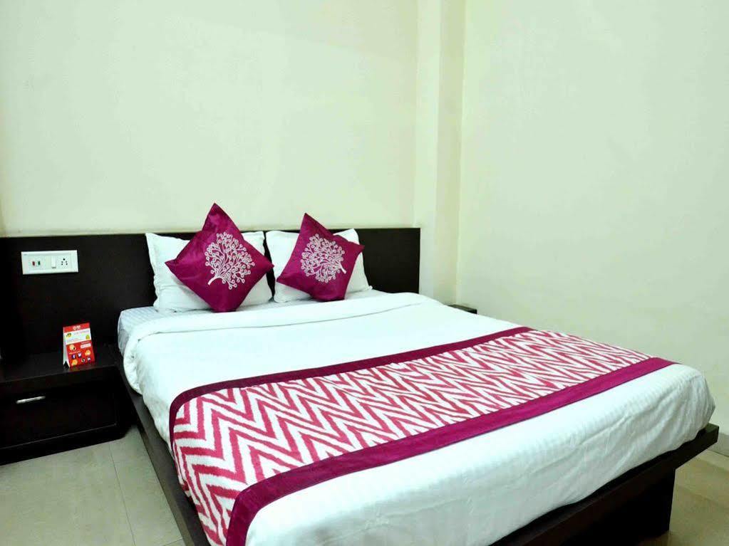 Oyo Bhawar Kuan Apartment